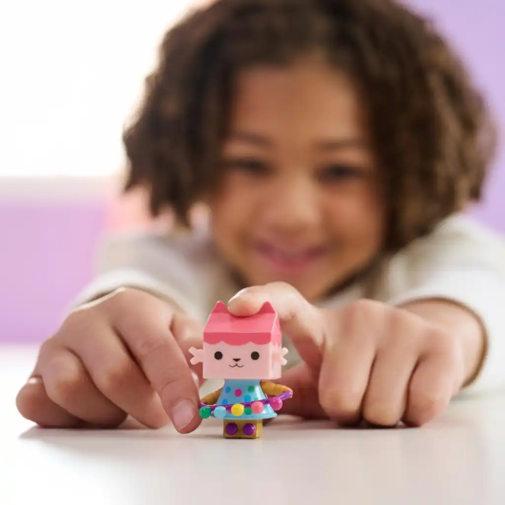 Verbessern Sie die Geschicklichkeit der Kinder mit spaßigen mechanischen Funktionen des Sets.