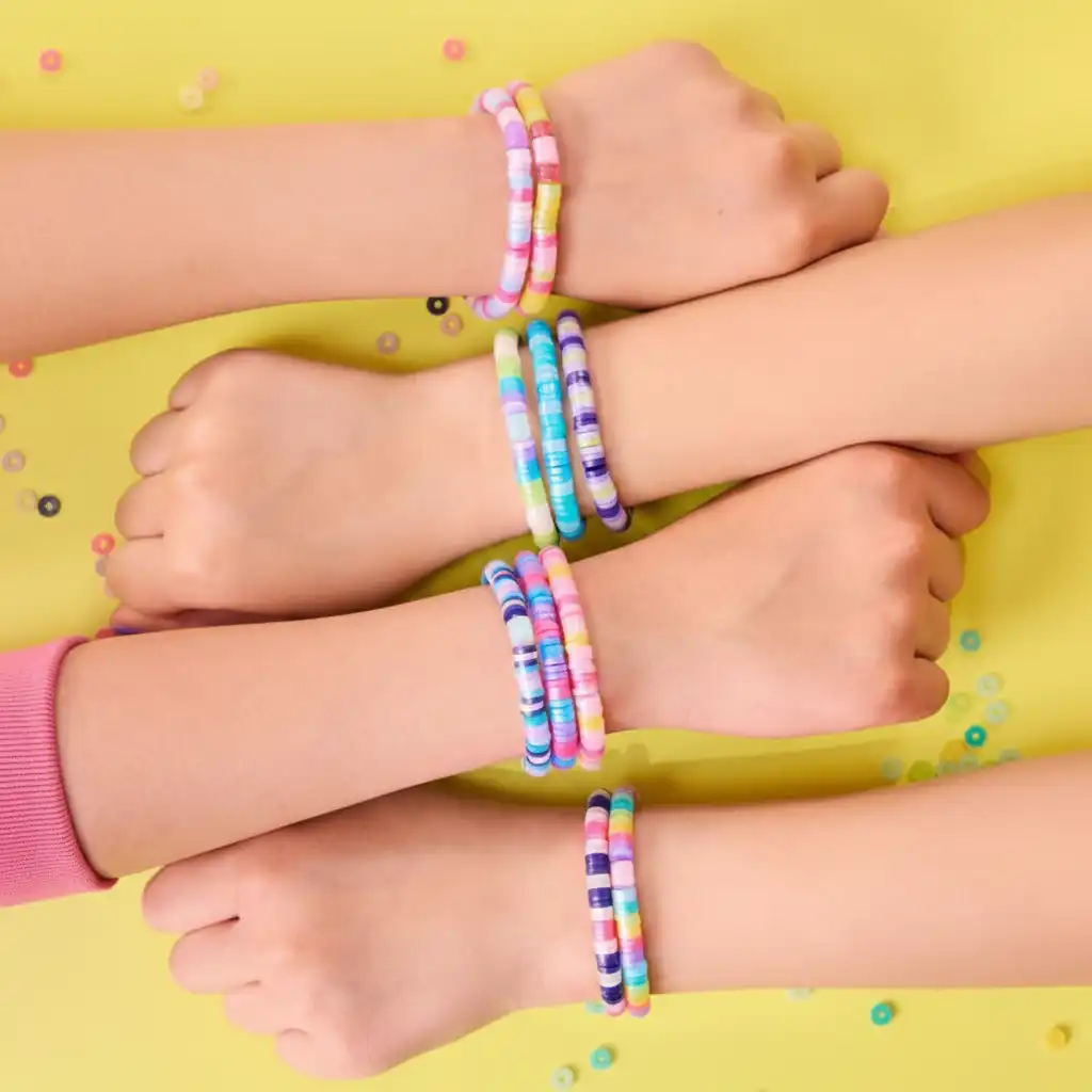 Einfache und schnelle Armbandherstellung dank einzigartigem System.