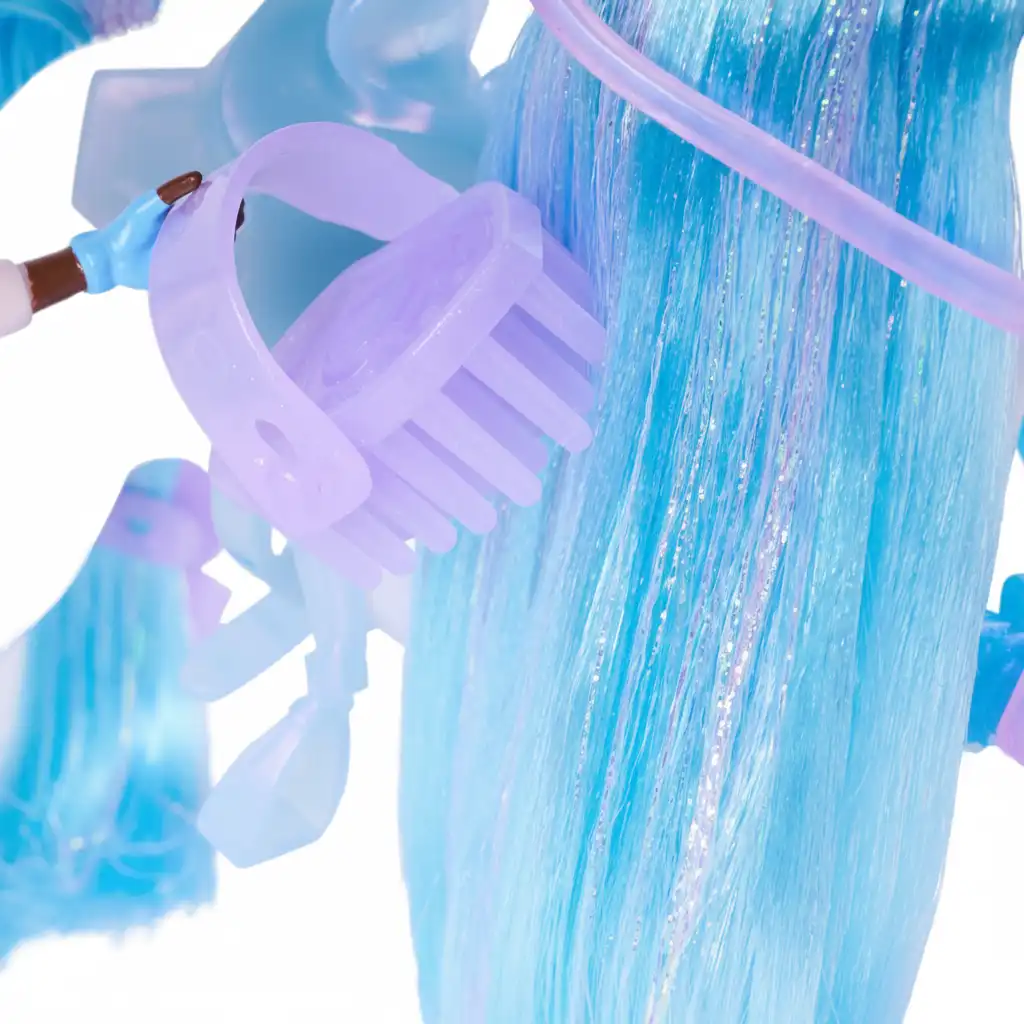 Hochwertige Figuren mit beweglichen Teilen und Glitzerelementen.